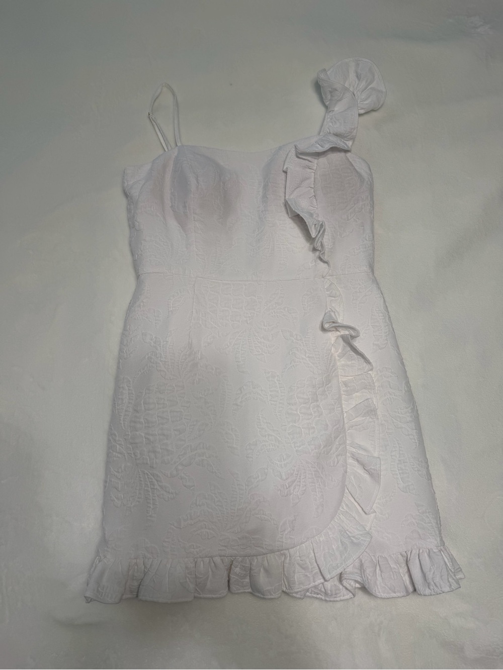 Lilly Pulitzer Maetha Ruffle Romper in Resort White Pineapple Pucker Jacquard